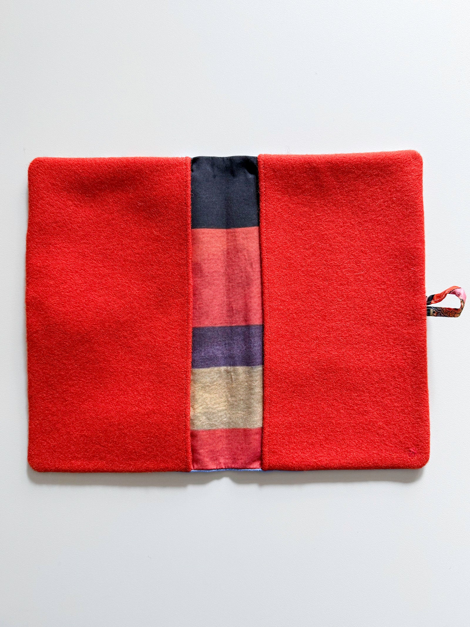 Etui | Det med orange striber og blomster