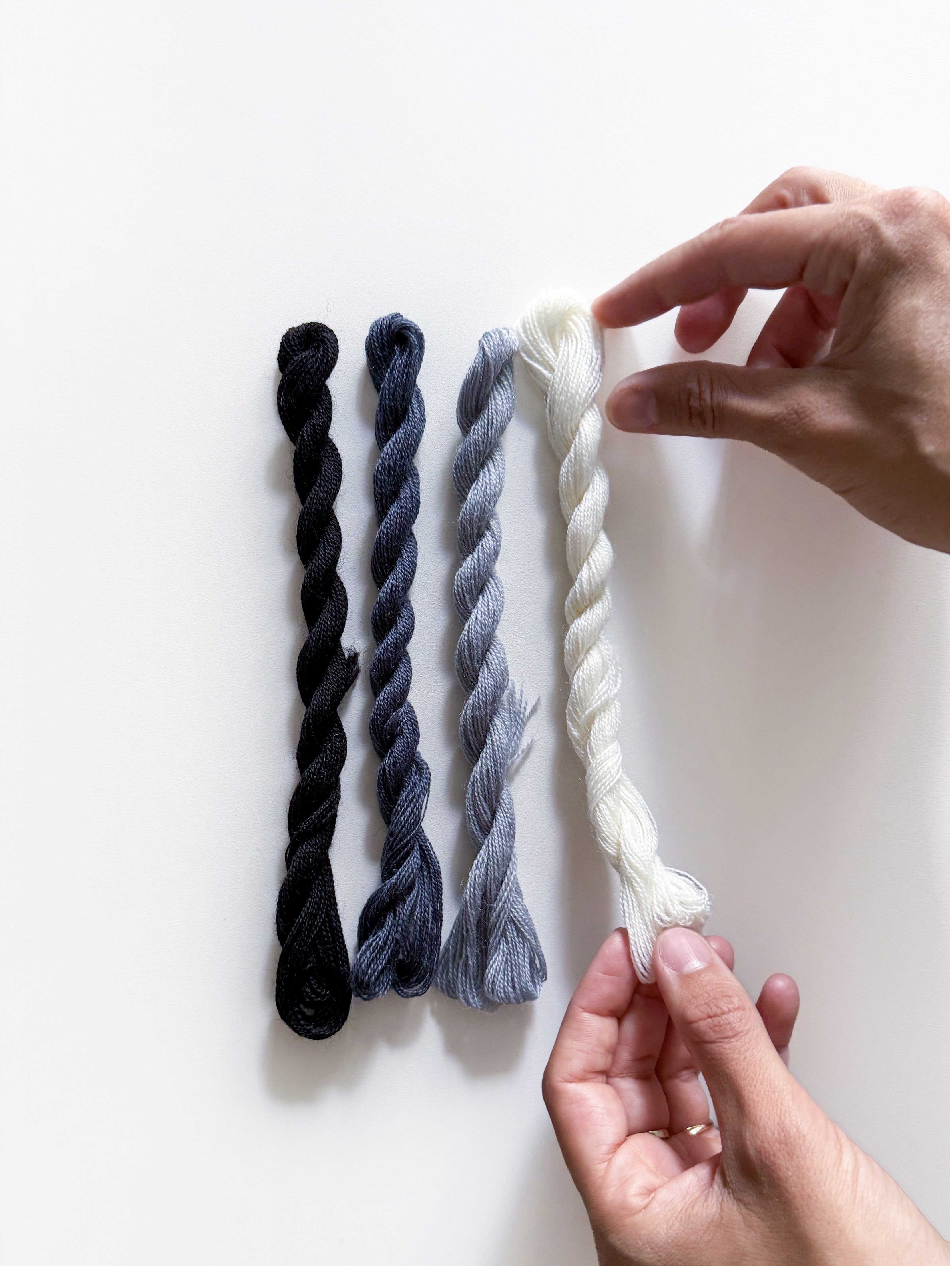 Uldbroderigarn | Grå farver